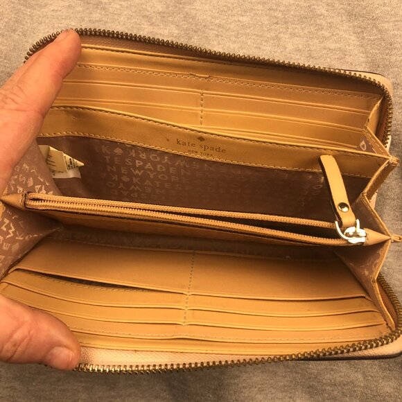 Kate Spade Blush Pink Wallet - Picture 9 of 10